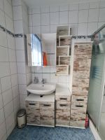Badezimmer Möbel mit Spiegel Schrank Niedersachsen - Reppenstedt Vorschau