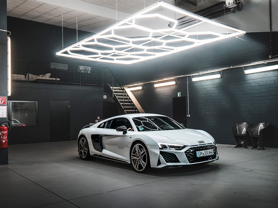 Audi R8 V10 performance quattro - Sportwagen mieten [ESSMANN] in Overath