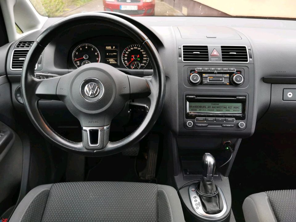 Volkswagen Touran 1.4 TSI Comfortline DSG/Scheckheft ‼️TOP‼️ in Neustadt (Dosse)