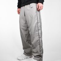 Suche Nike Trackpants Frankfurt am Main - Nordend Vorschau