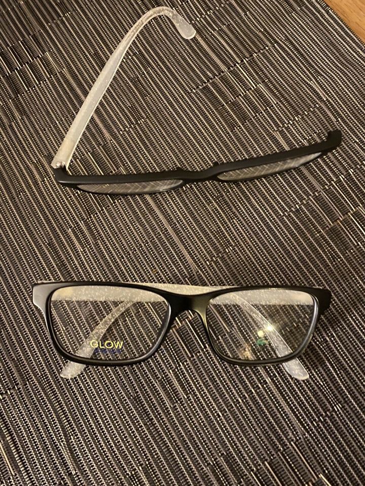 NEUES !!! Unbenutztes Brillengestell von Lacoste in Niedersachsen -  Sachsenhagen | eBay Kleinanzeigen ist jetzt Kleinanzeigen