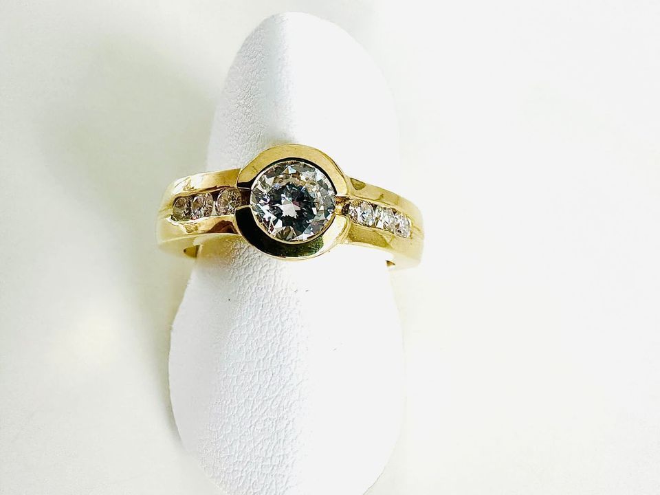 Ring 585/- Gold Handarbeit mit 1,12 ct Brillanten in Coesfeld