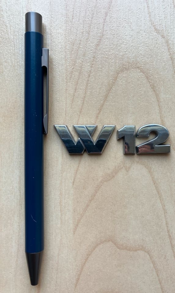 Volkswagen W12 Emblem Logo Phaeton VW in Essen-Haarzopf
