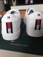 Sneaker Tommy Hilfiger weiß Größe 39 NEU Niedersachsen - Nienburg (Weser) Vorschau