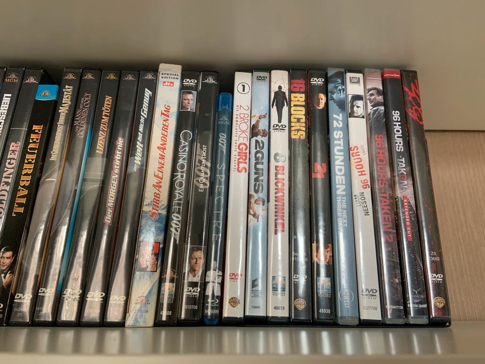 Verschiedene Filme (kein FSK 18) DVDs + Blurays in Gnarrenburg