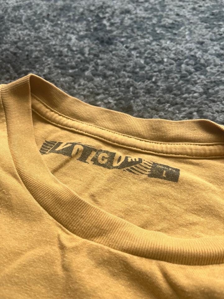 Volcom T Shirt mit lustigem Druck Gr. L Skater ozzie wrong in Berlin