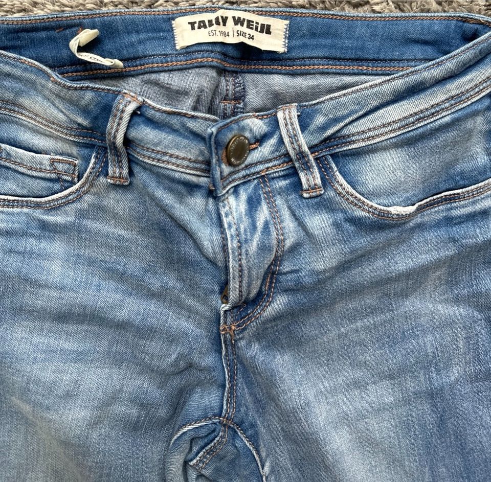 Tally Waijl Jeans / Größe 34 in Tholey