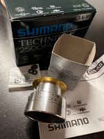 Shimano Technium 2500 FA Ersatzspule, inkl.Zubehör von Angelrolle Nordrhein-Westfalen - Bad Salzuflen Vorschau