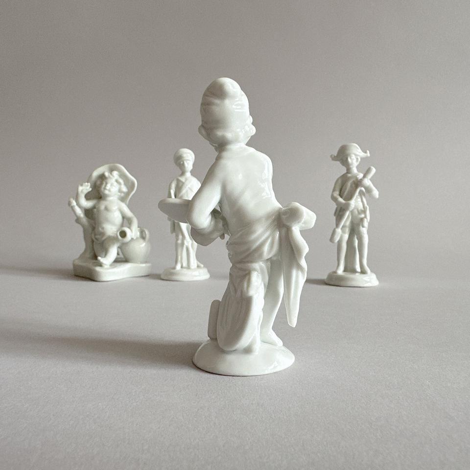 Volkstedt Porzellanfiguren 4er-Set – Klassische Sammlerstück in Backnang