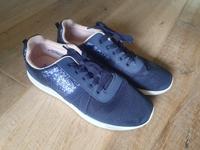 wNEU H&M Turnschuhe Sneaker Halb-Schuhe Damen Gr. 38 blau Glitzer Friedrichshain-Kreuzberg - Friedrichshain Vorschau