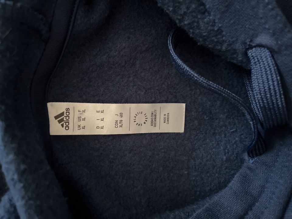 Adidas Hoodie Kapuzenpulli in Püttlingen