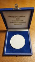 Ehrenmedaille Nationale Front Meissner Porzellan in Originalbox Dresden - Blasewitz Vorschau