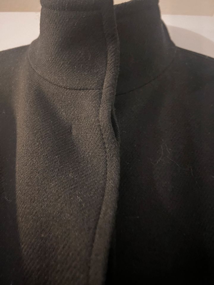 Zara weiter Mantel Gr. XS schwarz Kunstleder aufgesetzten Taschen in Berlin