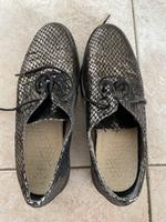 Tamaris Schuhe in Schlangenoptik in der Größe 37 Nordrhein-Westfalen - Solingen Vorschau