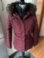 Superdry Daunenjacke Jacke Winterjacke Bordeaux weinrot rot S Bayern - Schwebheim Vorschau