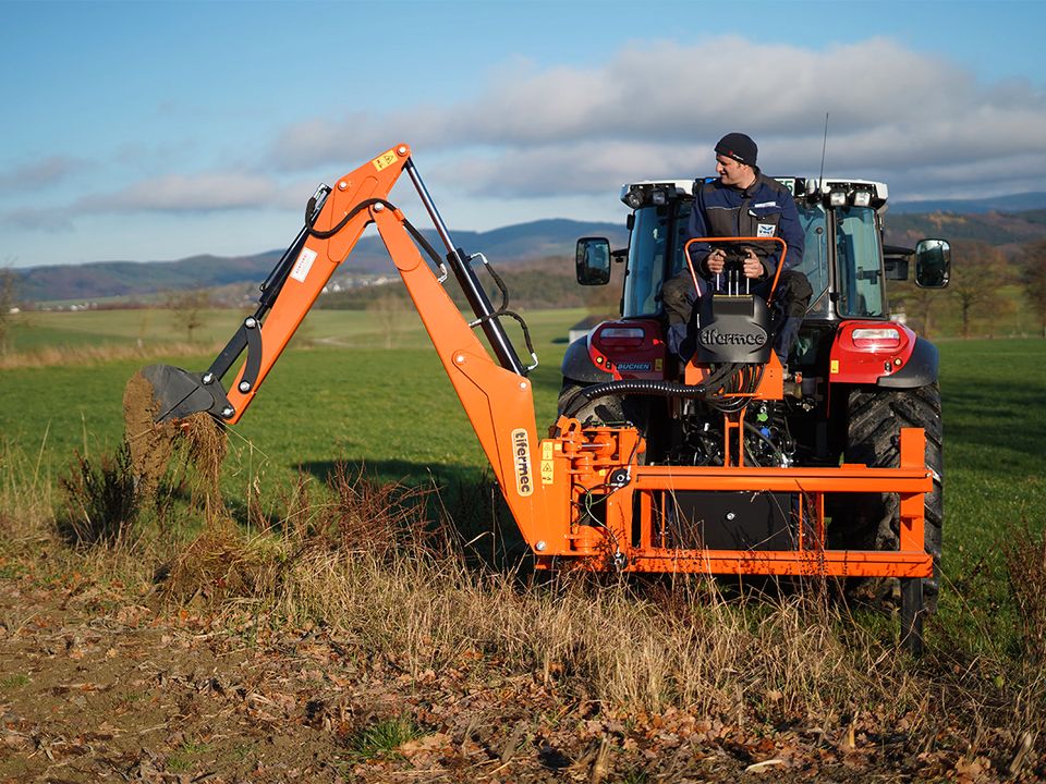 DIGGER TIX 65 Heckbagger / Anbaubagger für Traktor inkl. Schaufel in Schmallenberg