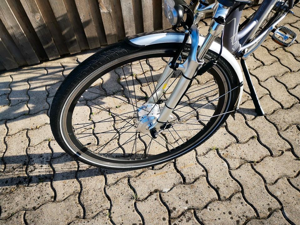 E Bike Cityrad WattWorld E-Glide 7 Gang Frontmotor in Marktredwitz