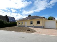Schlüsselfertig! Schicker, neu gebauter Bungalow mit Garage auf tollem Grundstück (664 m²) in Schönfeld Sachsen - Thermalbad Wiesenbad Vorschau