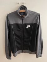 Nike Jacke in Größe M - Top Zustand - Nur 25€ Leipzig - Leipzig, Zentrum-Nord Vorschau