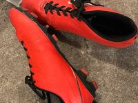 Fußball Schuhe rot Nordrhein-Westfalen - Hürth Vorschau