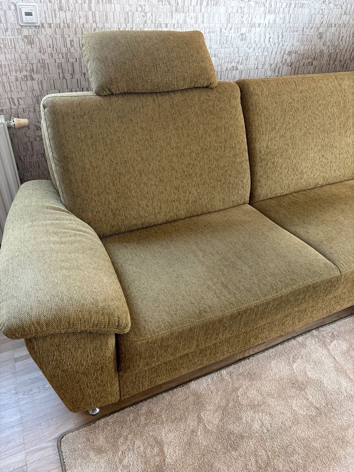 Sitzgarnitur Sofa Couch Munzer elektrisch ausziehbar grün Stoff in Dortmund