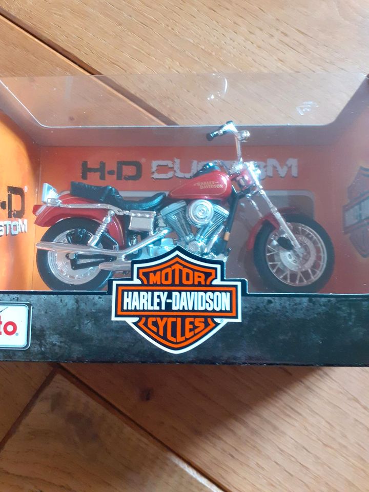 Maisto Harley Davidson Dyna VRSCDX K-Modelle Sportster OVP in Scholen