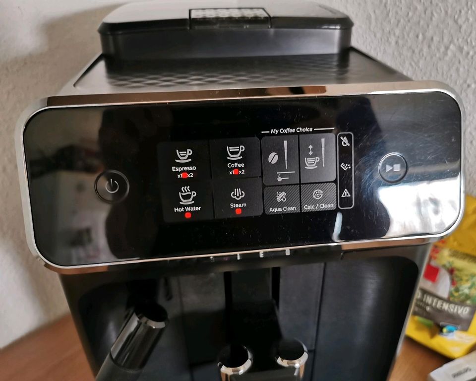 Kaffeevollautomat PHILIPS SERIES 2200 Espresso Kaffeemaschine in Dresden