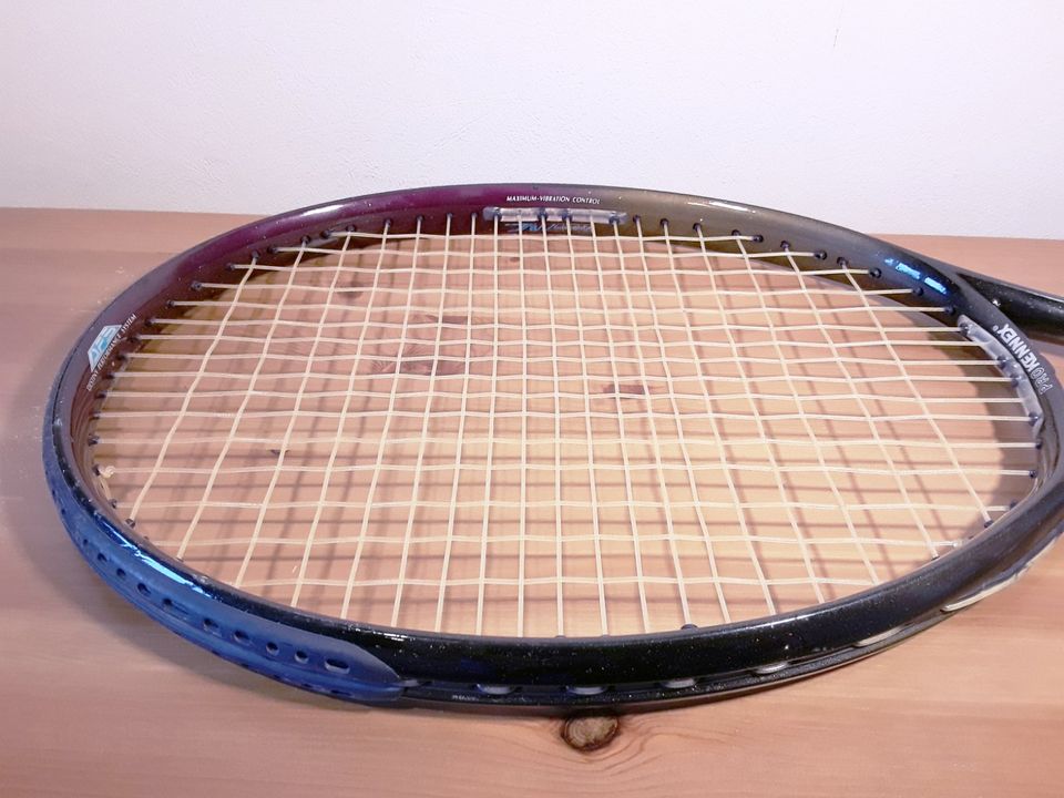 Pro Kennex Tennisschläger (Länge: 68,5 cm) in Hamburg