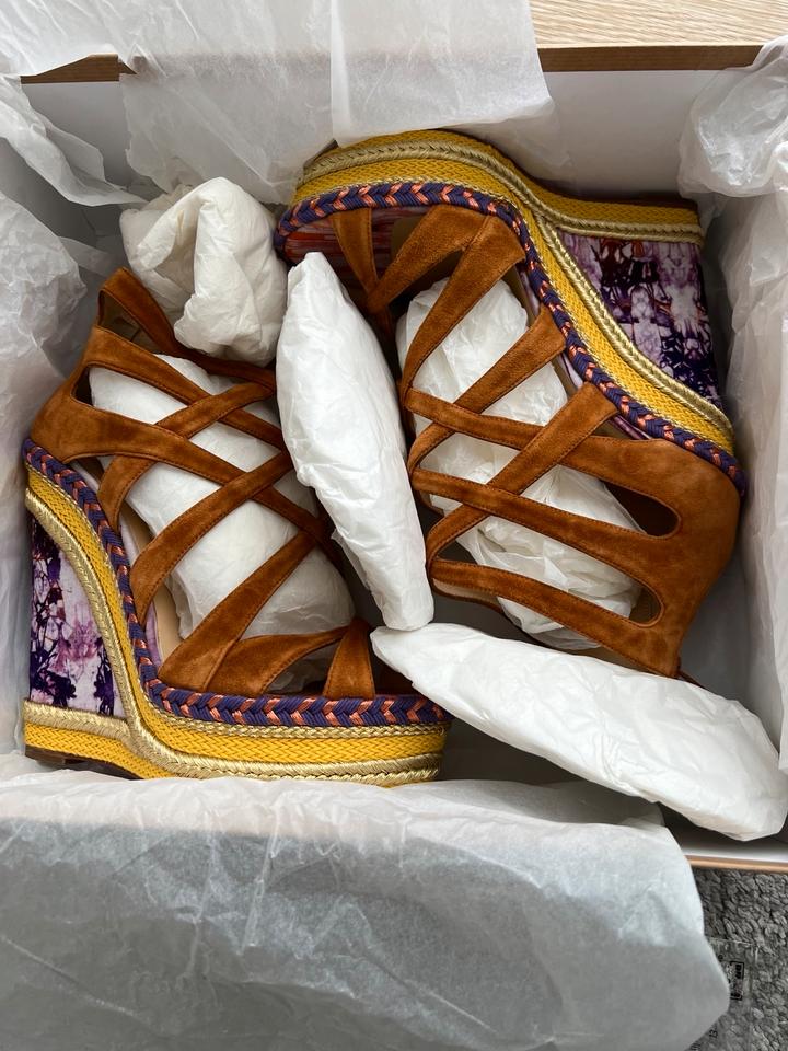 Christian Louboutin Tosca Keil Plateau Sandalen 38 neu in Hamburg