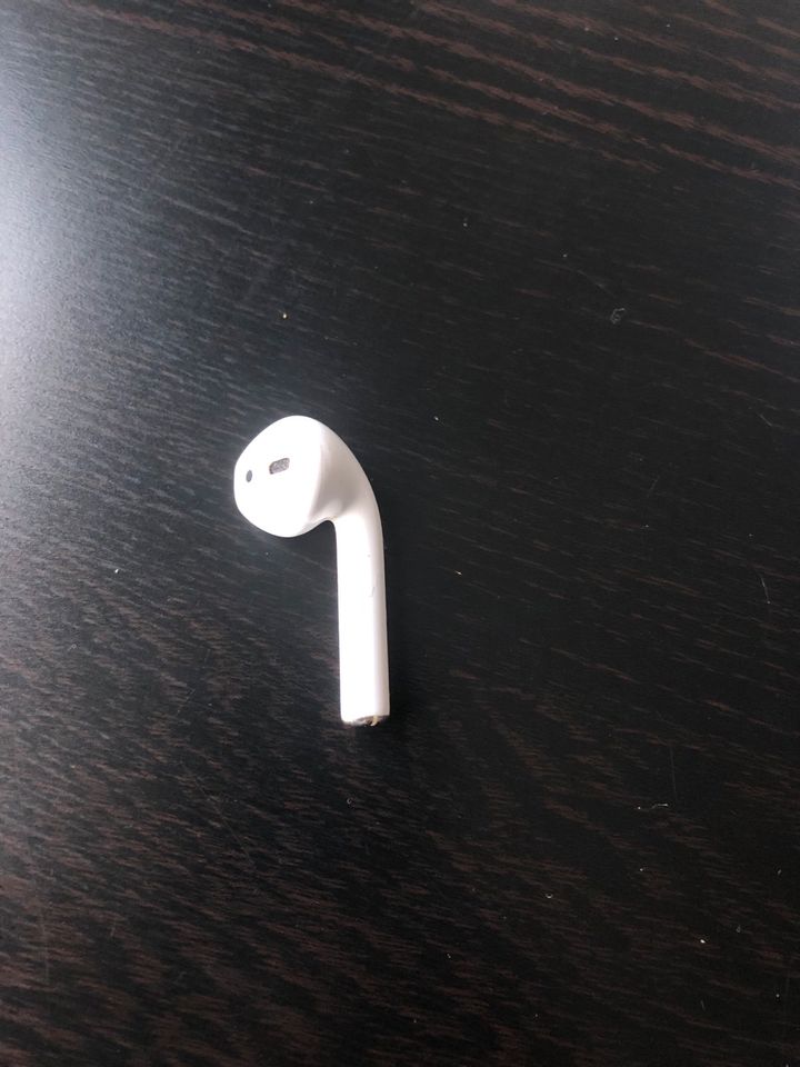 Apple AirPods 2 Generation mit OVP Rechts Kopfhörer in Göppingen