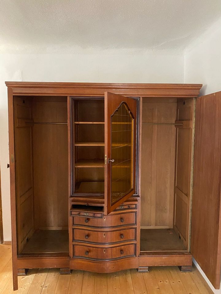 Alter Schrank in Meißen