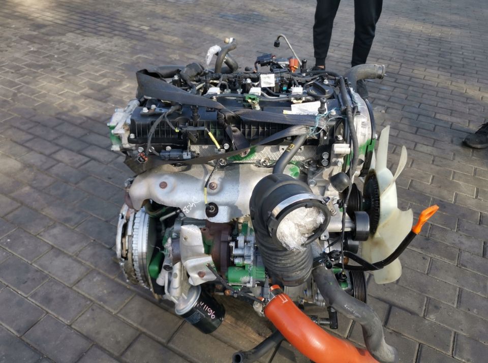 Motor 2.5CRDI D4CB 170PS KIA SORENTO 59TKM KOMPLETT in Berlin