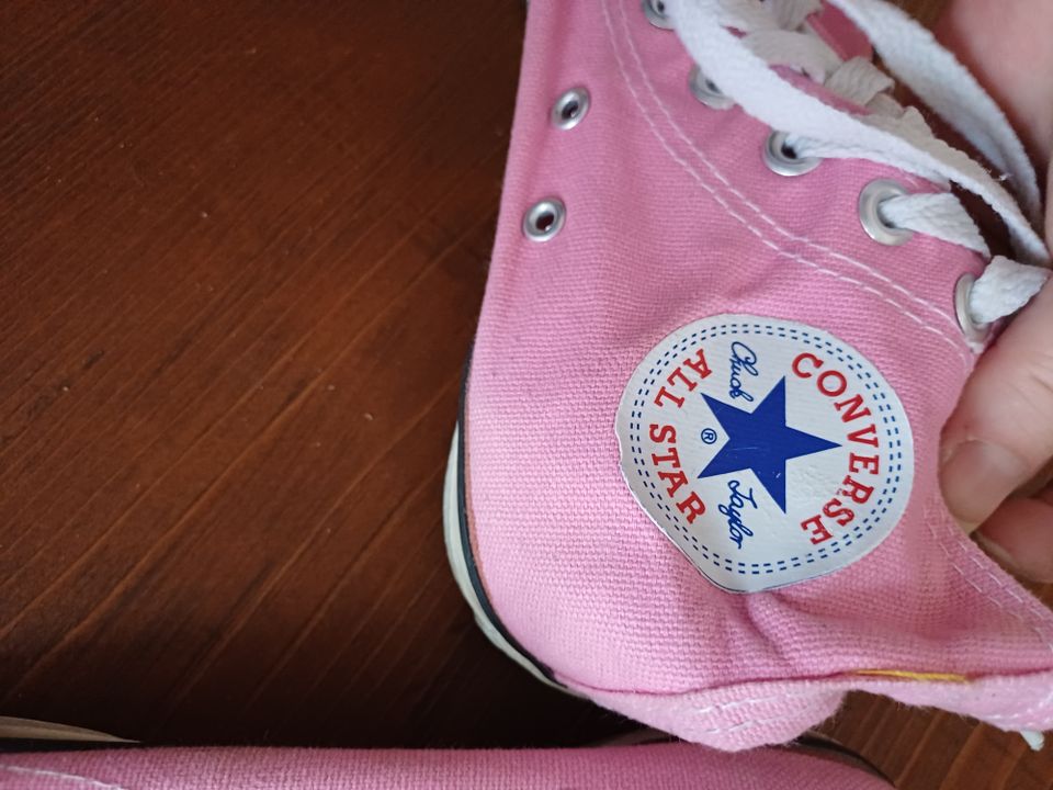 Gr. 36 Sneaker von Converce rosa in Oyten