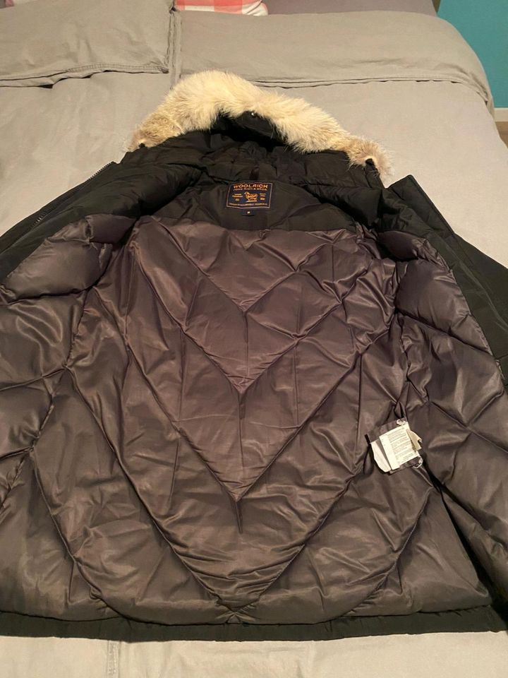 Winter Jacke, Woolrich artic Parker schwarz Damen M in Hannover