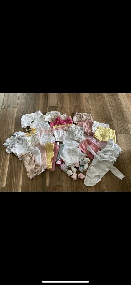 Baby Bekleidungsset bekleidungspaket 50 inkl Versand in Magdeburg