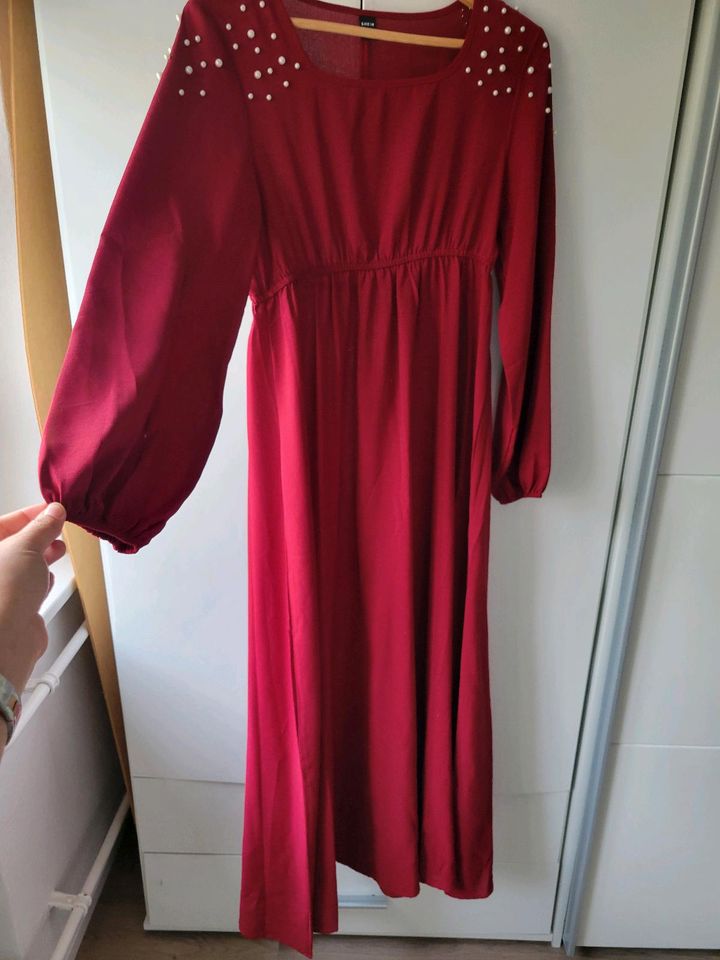 Damen Kleid in Wedel