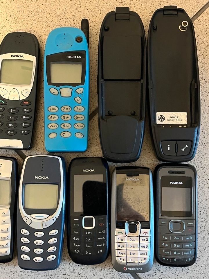 Nokia Handy Sammlung in Hannover