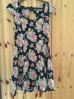 ASOS Blumen Skater Kleid 100% Viskose 36 S Leipzig - Lindenthal Vorschau