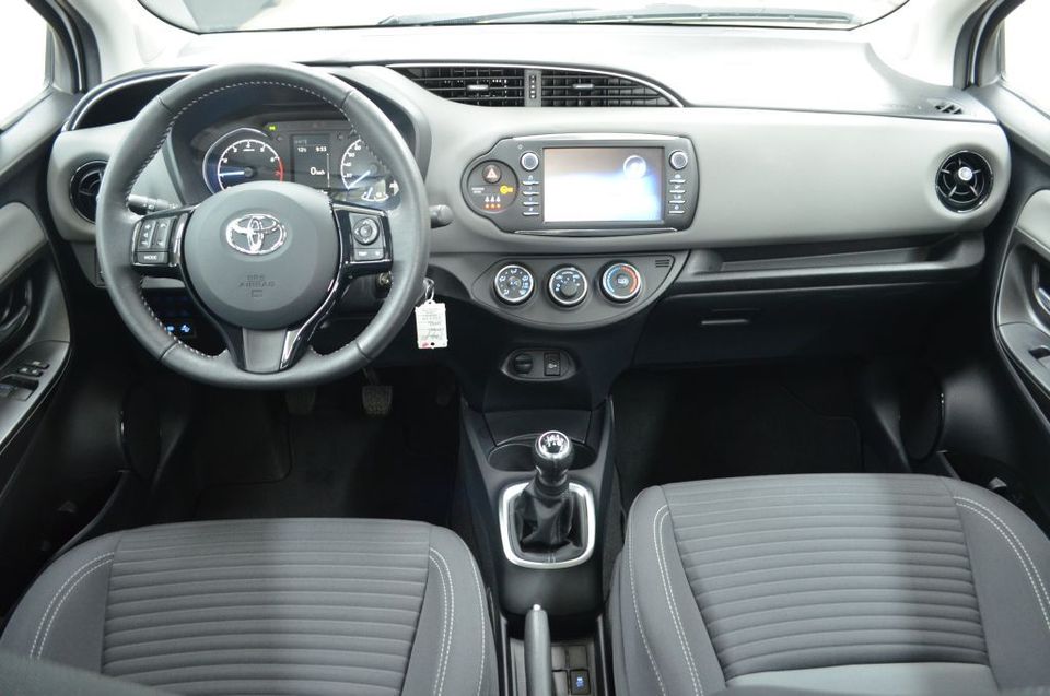 Toyota Yaris 1.0 5-Türer Comfort*KAMERA*WINTERRÄDER*BLU in Wunstorf