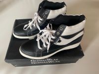 NEU Original German Wear Sneaker Gr. 42 Black & White Schuhe Sachsen - Großhartmannsdorf Vorschau