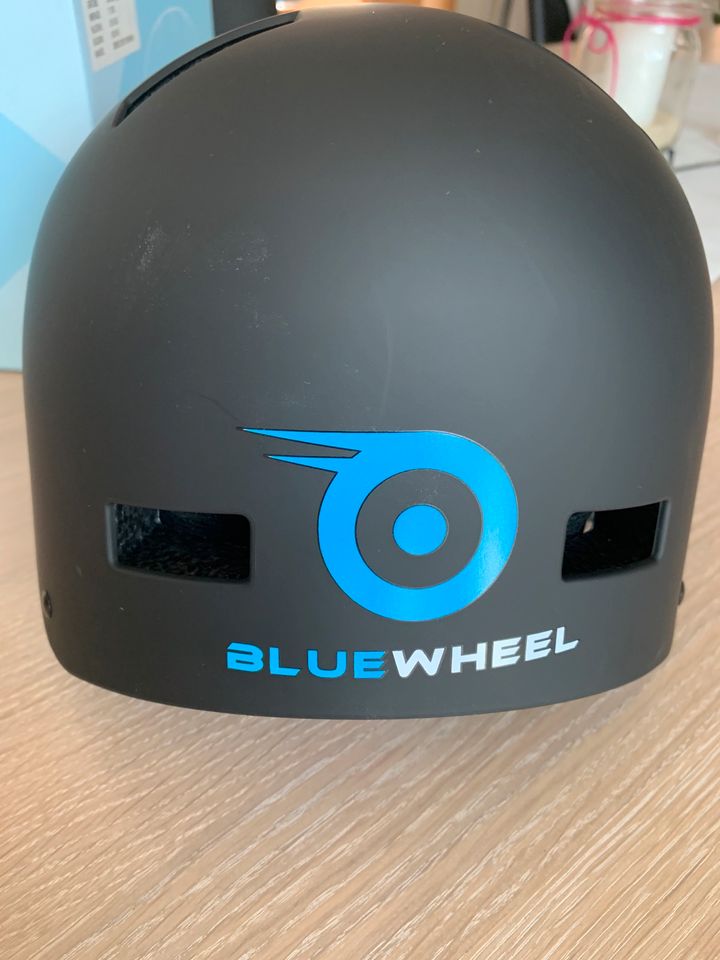 Blue Wheel Sturzhelm in Olfen