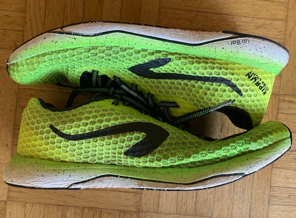 Decathlon KIPRUN Ultralight Laufschuhe Herren grün gelb 42 TOP in Pentling