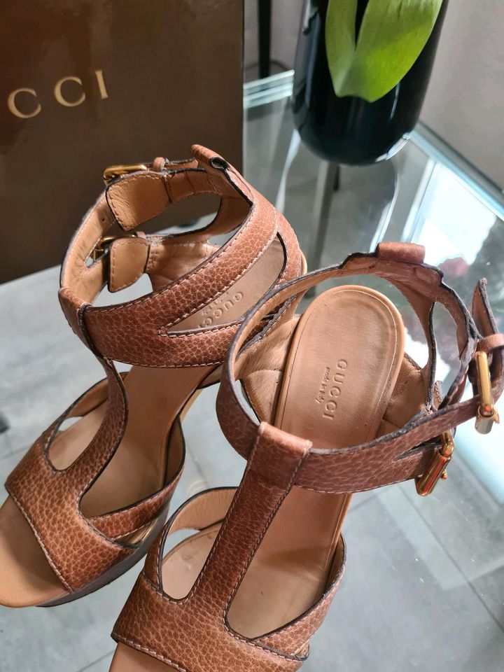 GUCCI Sandalen Plateau 38 38,5 Chloe Camel Braun in Düsseldorf