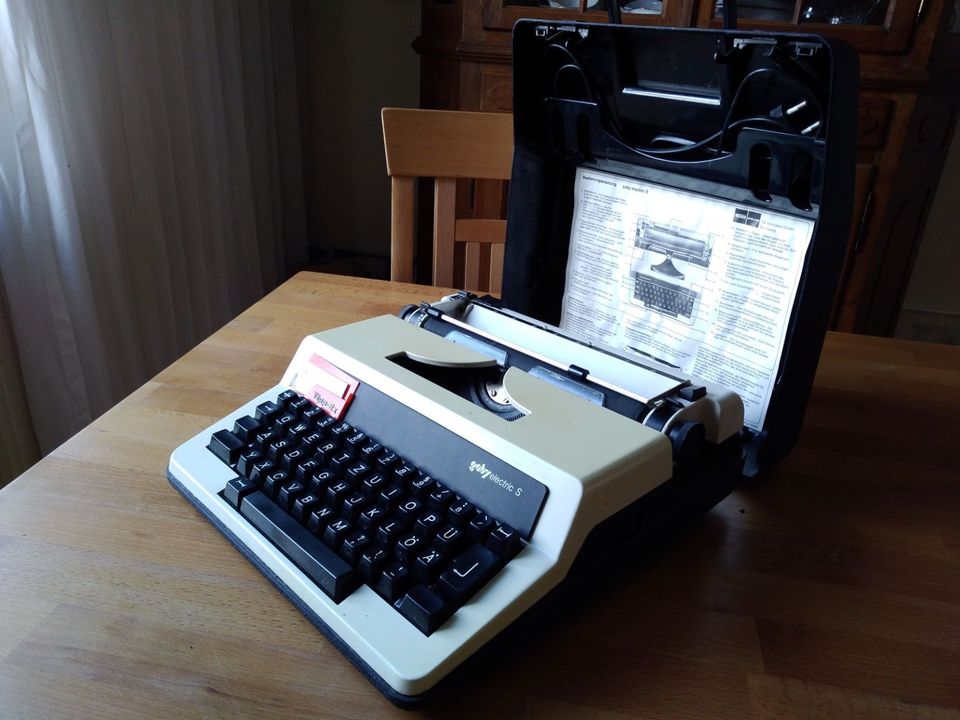 RARITÄT! Elektrische Schreibmaschine GABY, Triumph-Adler, 1970er in Köln