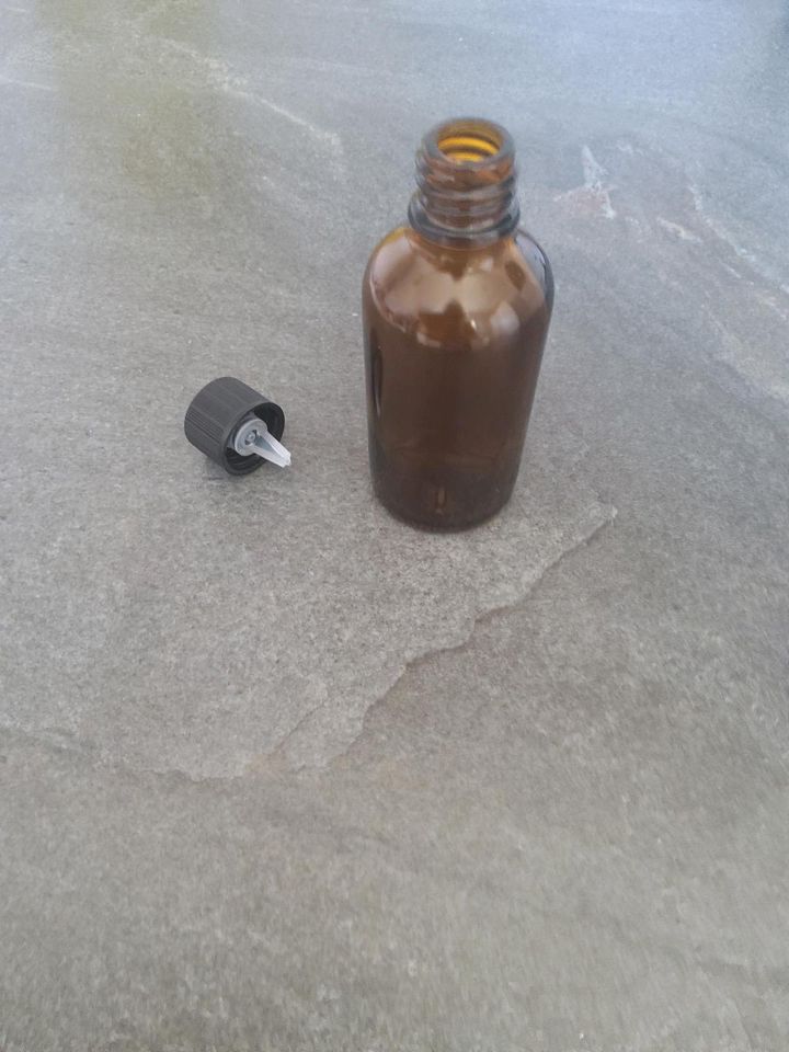 50 unbenutzte minigläser, 53 ml und 44 braunflaschen, 50 ml in Beelitz