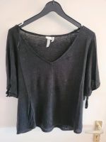 Damen Oberteil T-Shirt Bluse H&M Größe M Nordrhein-Westfalen - Remscheid Vorschau