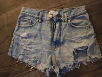 Zara Jeans Shorts Ripped Hellblau Gr. 36 Bayern - Veitsbronn Vorschau