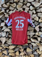 FC Bayern München Trikot Home 10/11, Gr. S, Nr. 25 Müller Bayern - Chieming Vorschau