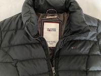 Tommy Hilfiger Daunenjacke S blau Wie Neu !! Nordrhein-Westfalen - Bergisch Gladbach Vorschau