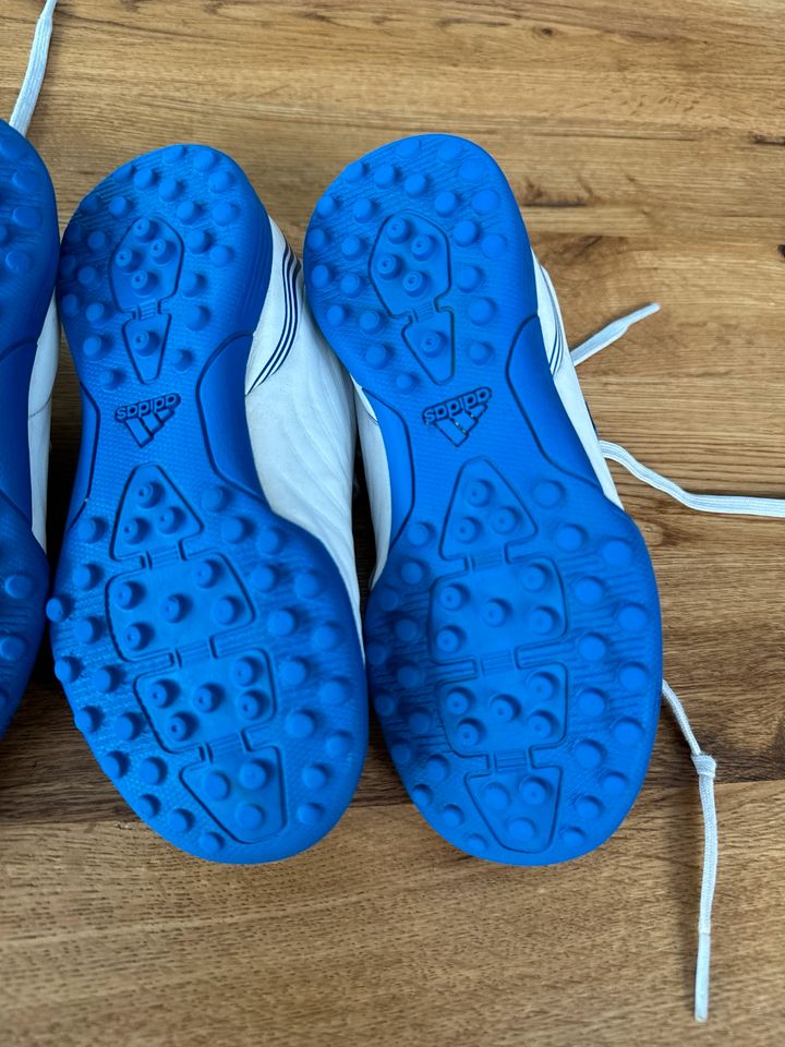 2 x Kinder Fußballschuhe Adidas Copa, Größe 29 in Bielefeld